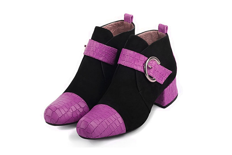 Mauve purple and matt black women's ankle boots with buckles at the front. Round toe. Low flare heels. Front view - Florence KOOIJMAN